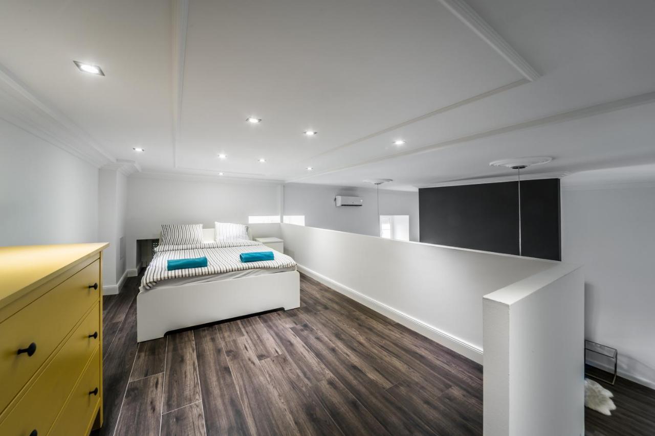 Kiraly 28-1 Entire Aircon Center דירה